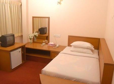 Halpin Otel Yangon Dış mekan fotoğraf