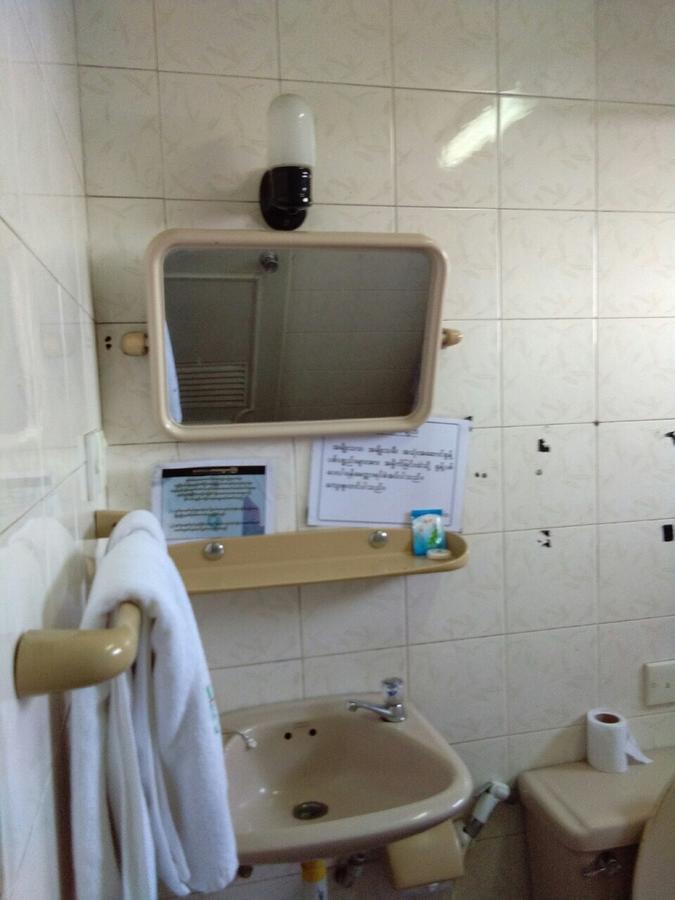 Halpin Otel Yangon Dış mekan fotoğraf