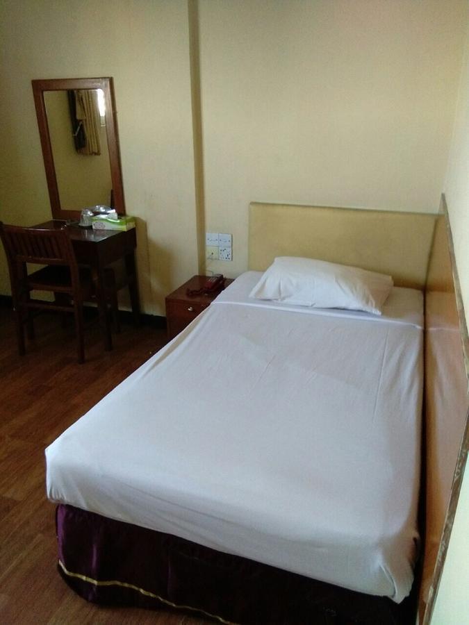 Halpin Otel Yangon Dış mekan fotoğraf